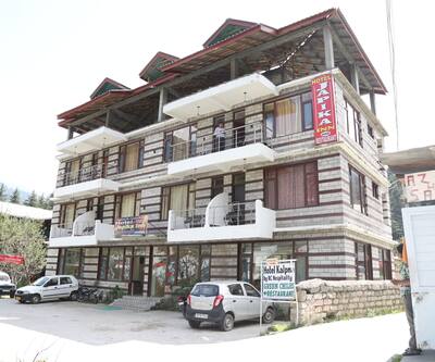 https://imgcld.yatra.com/ytimages/image/upload/t_hotel_yatra_city_desktop/v1442682700/Domestic Hotels/Hotels_Manali/Hotel Jepica Inn/CR0A5734.jpg